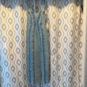 Contouring Light Blue Maxi Denim Dress
